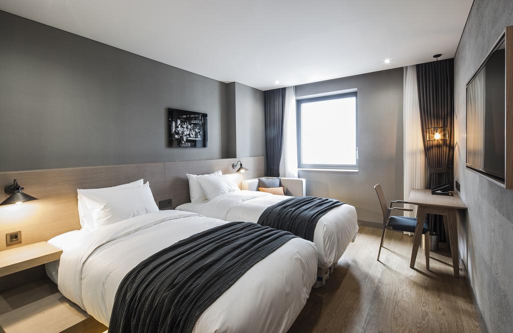 Hotel28 Myeongdong Seoul Ngoại thất bức ảnh