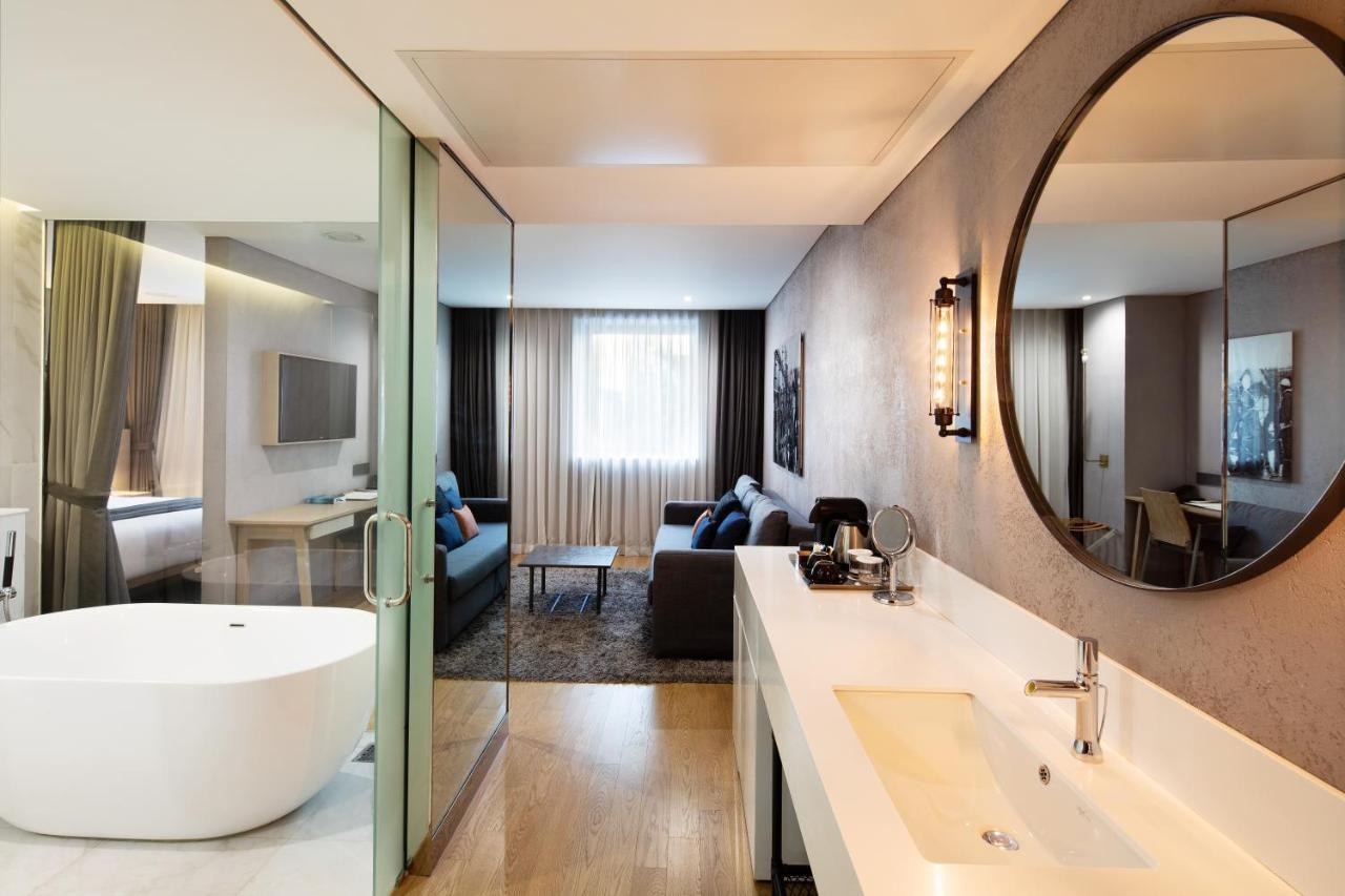 Hotel28 Myeongdong Seoul Ngoại thất bức ảnh